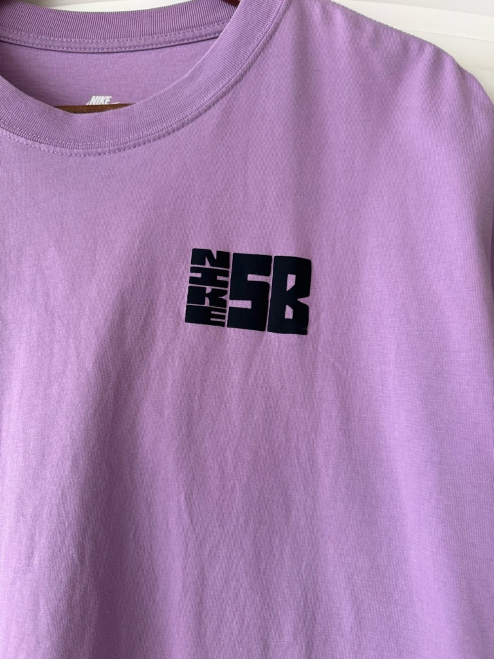 Nike SB Skate T-Shirt. Purple. Loose Fit Large. - Picture 5 of 9